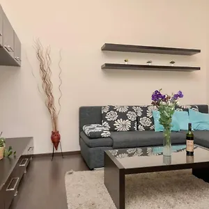 Apartment Corvina With Free Private Parking, Budapest