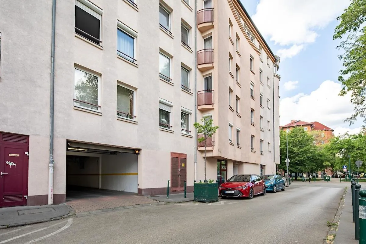 Sunny Apartment Budapest